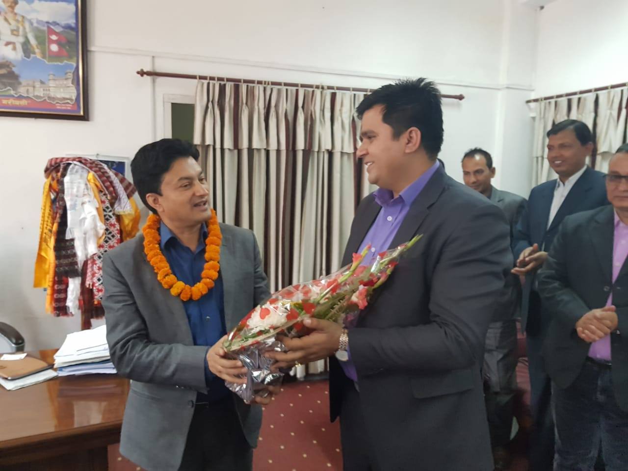 कारवाहीबाट जोगिन बायोमेट्रिक सञ्चालक श्रममन्त्रीलाई प्रभावमा पार्दैं, मन्त्रीले भने– म प्रभावमा पर्दिन