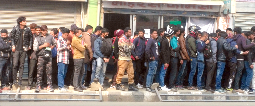 नेपाली कामदारका लागि अब यूएई जान पुलिस रिपोर्ट नचाहिने